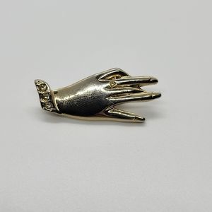 Michelle Lynn hand brooch